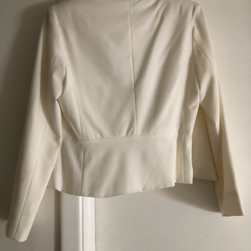 Blazer - Picture 2 of 3